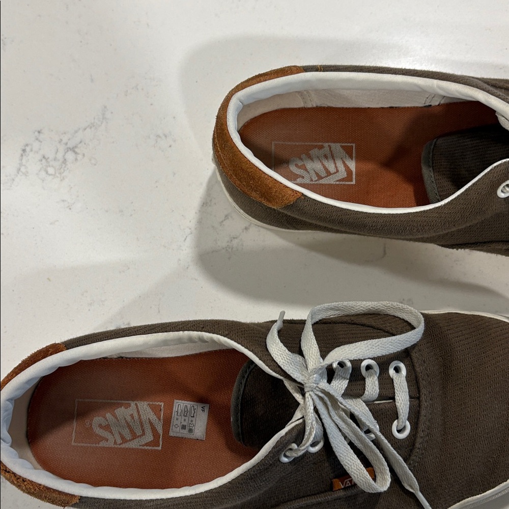 Vans Olive Green Canvas Sneakers with White Laces - Picture 3 of 5